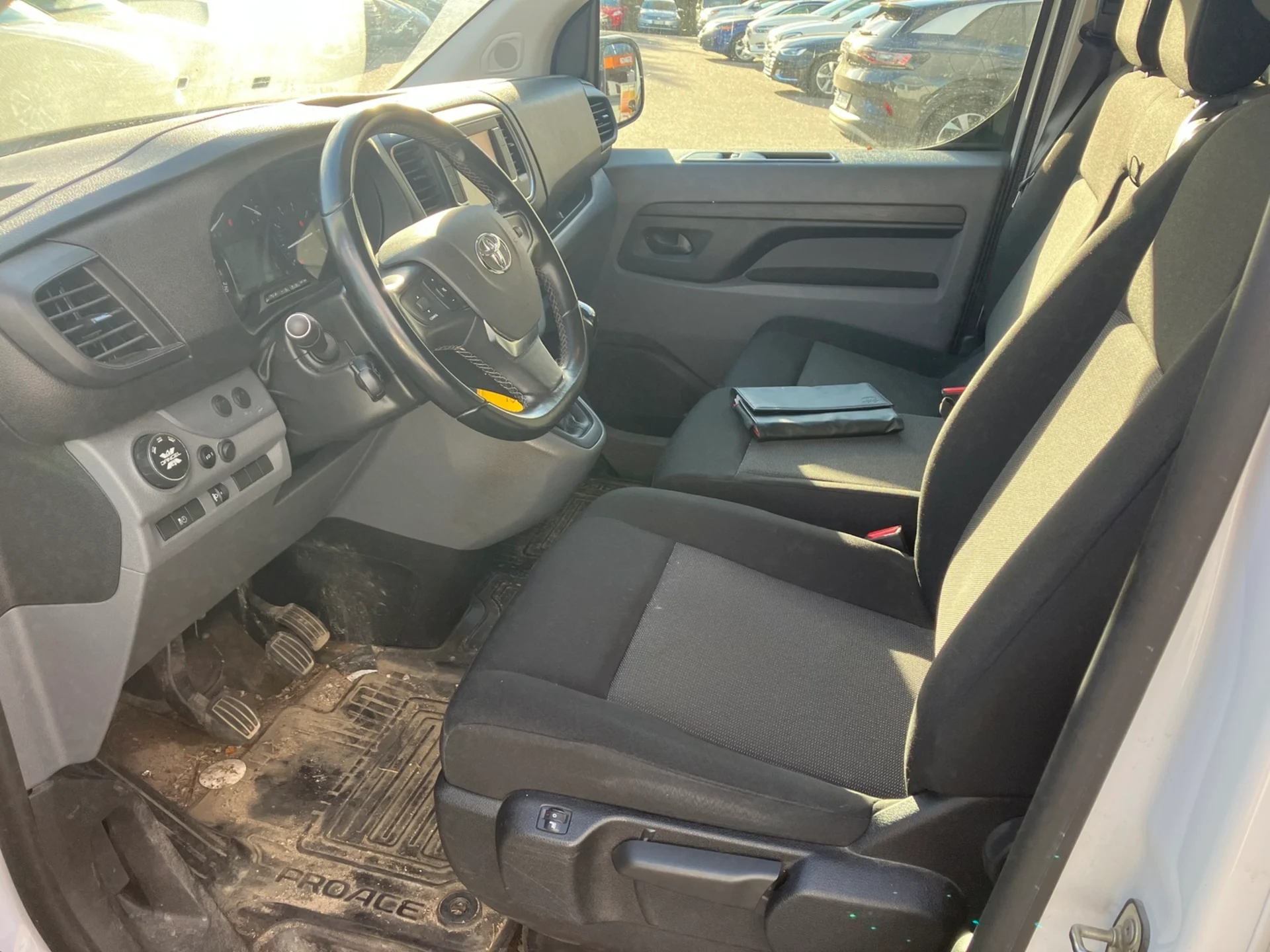Car Image - 2Q4wGLCwwurtHO63zbLpDY