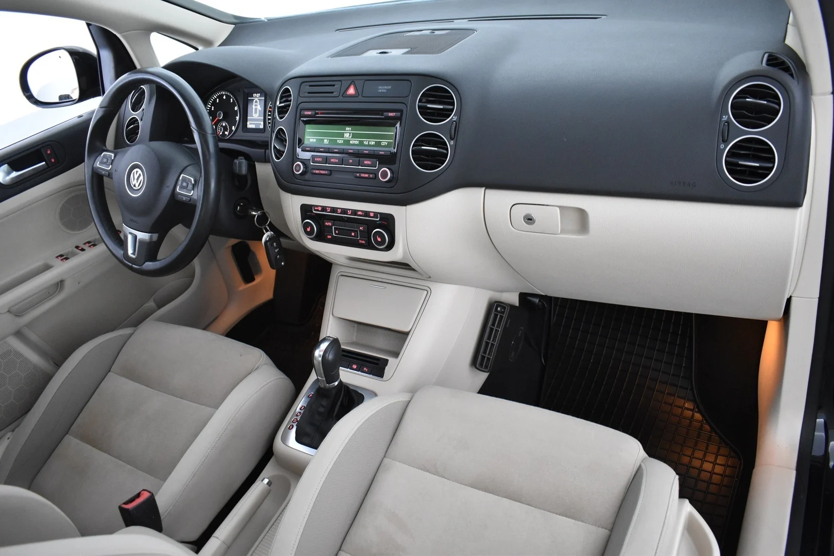 Car Image - FsaWI5S3rNFtQvifuEUCY