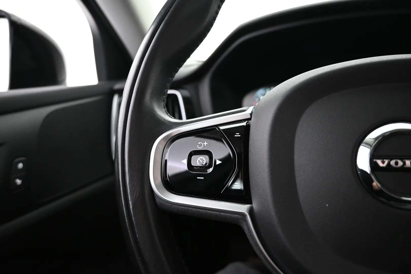 Car Image - 7d4dnpzTr6G5Xq8Xdor9F5