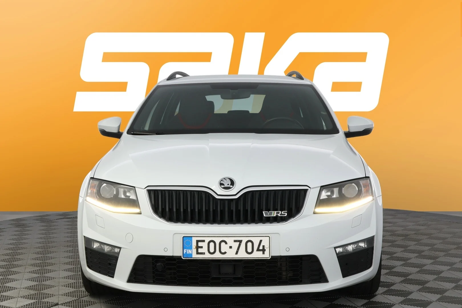 Car Image - 1YovOHW3QaEarbbtDP9Ac4