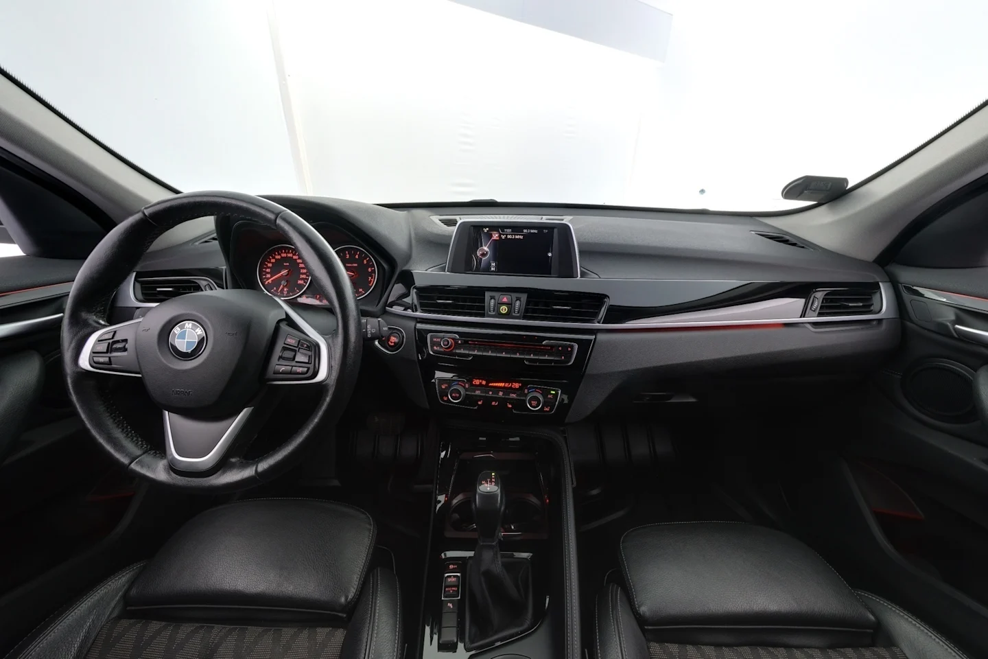 Car Image - 40newx8SglRZgG88P2Cmvi