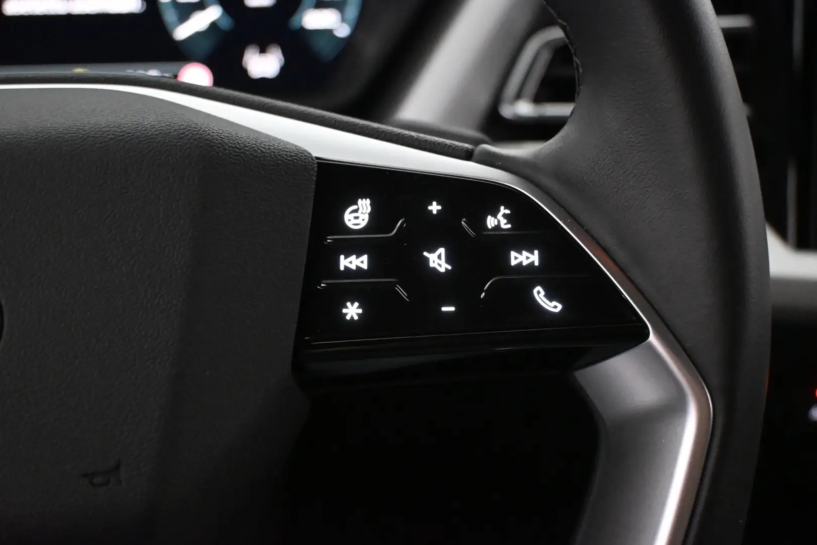 Car Image - 5iIr8Q8vVMpFYKxPg120iD