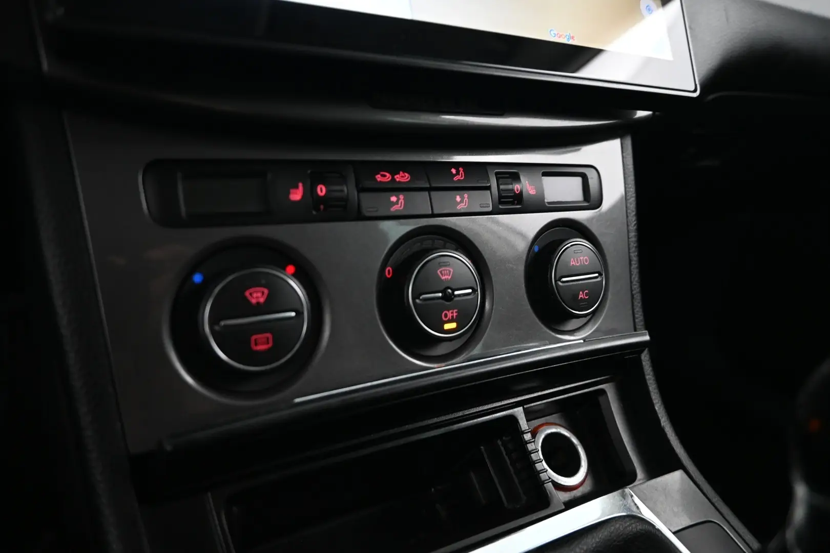 Car Image - yvekOTwZHCWzkVJs0PqxD