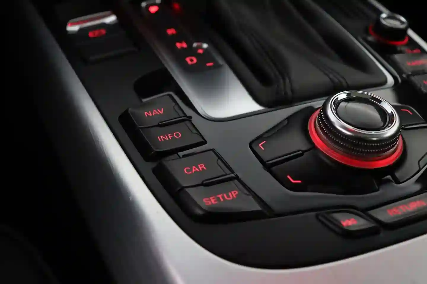 Car Image - 6mHO4FfkiUVsa60gWakEKn