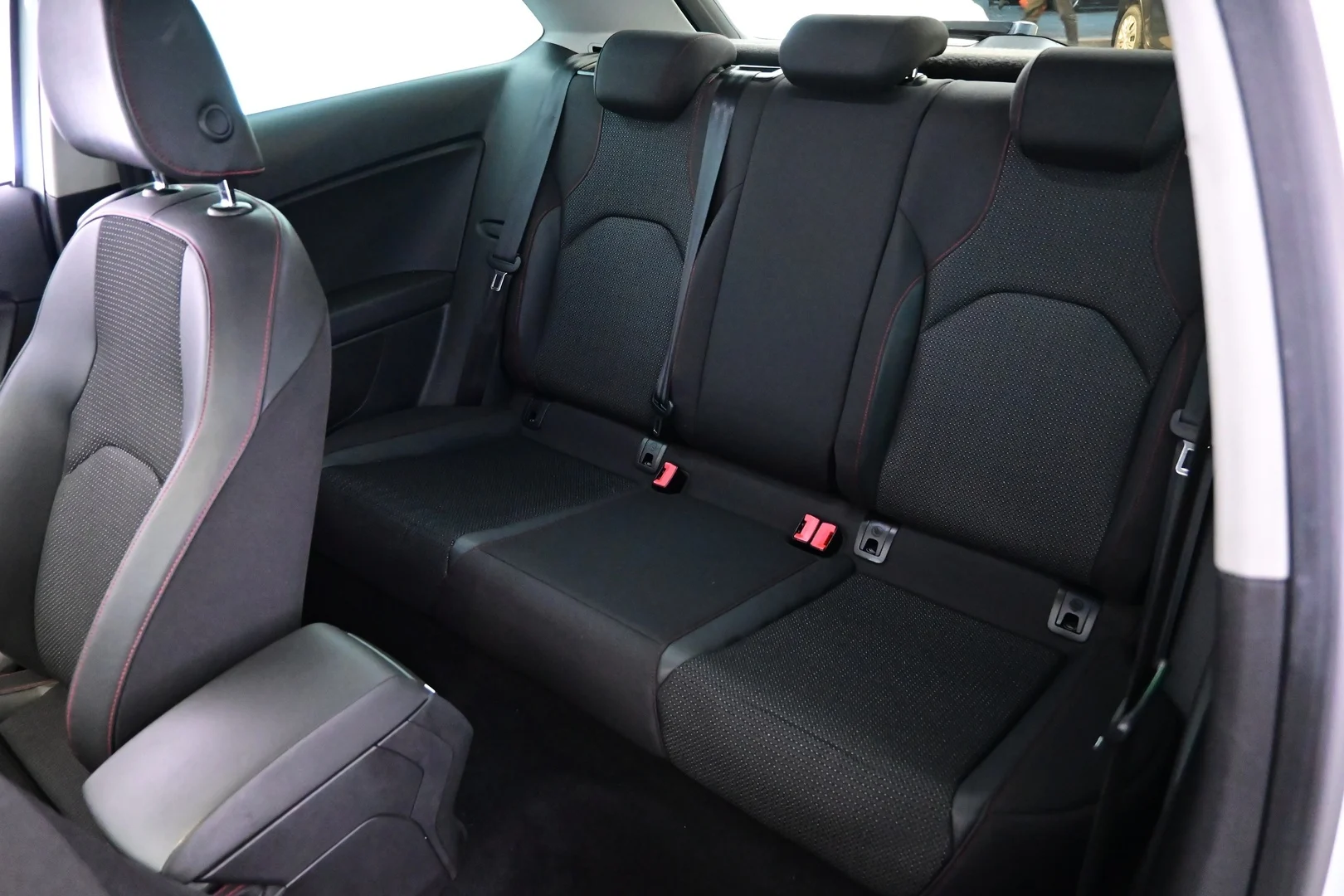 Car Image - nOls0K1jFgWiUWJqE4AH3