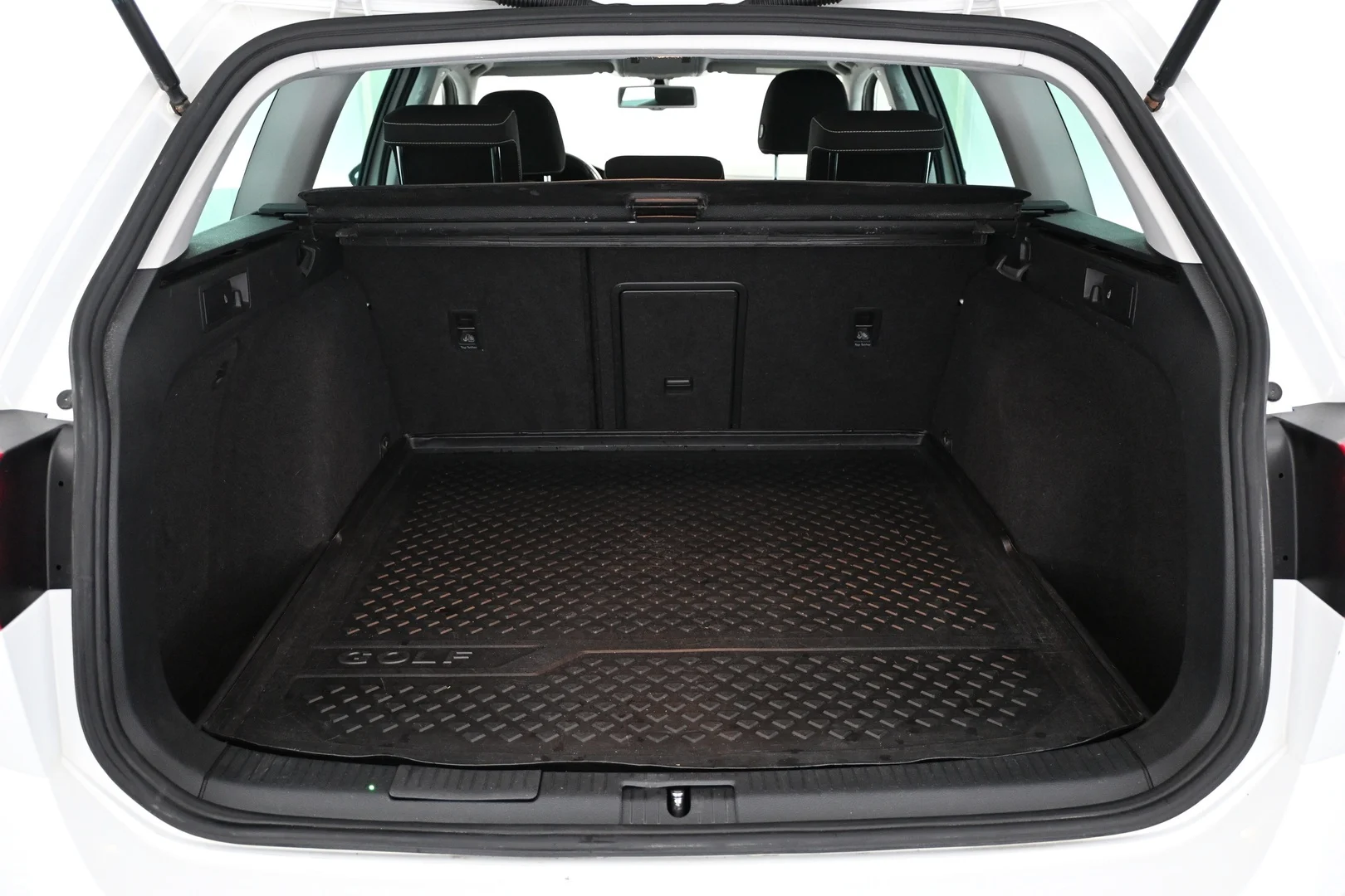 Car Image - 2M7NL4gGvL4wyfDjOTTXE1