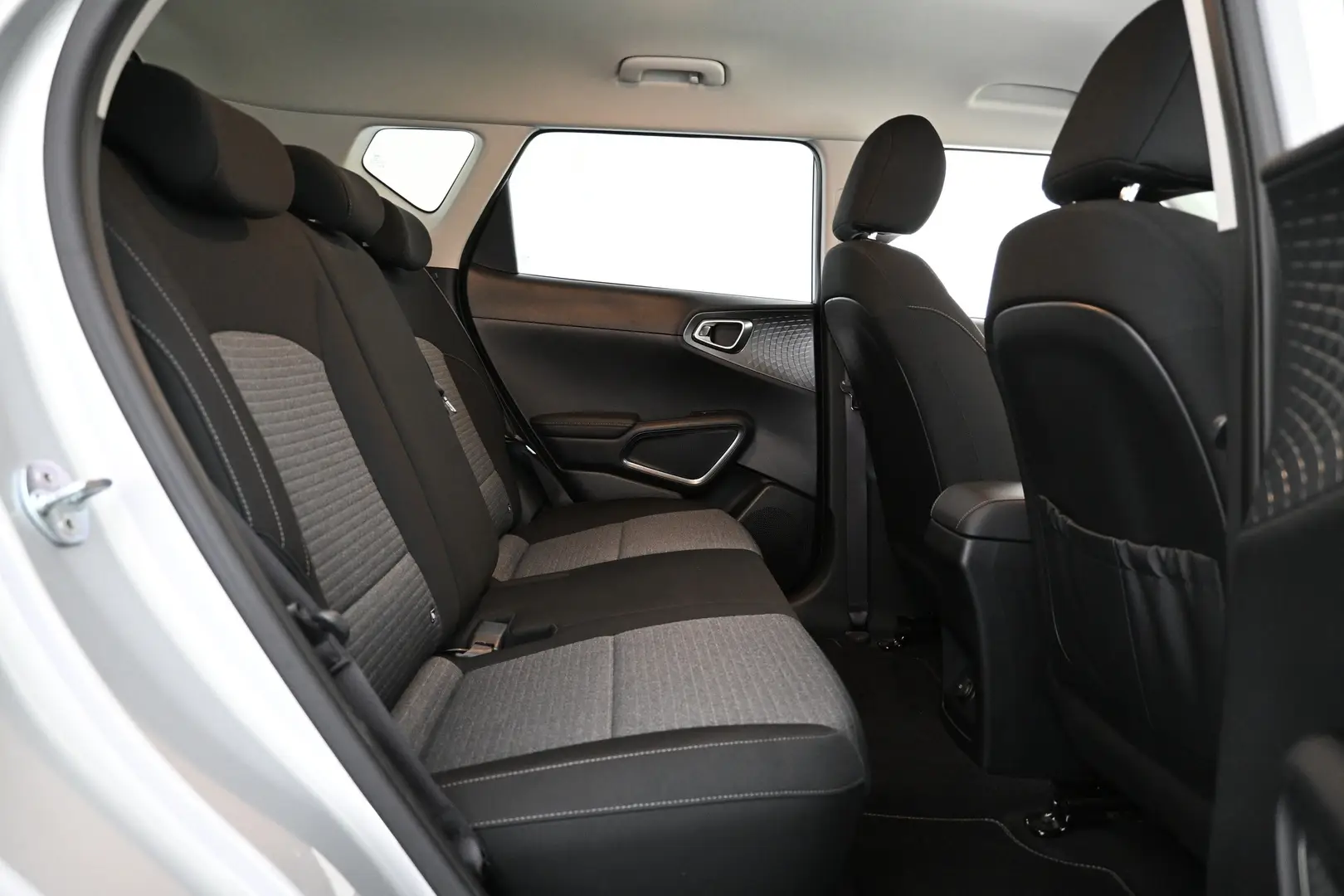 Car Image - 6AOavN7ycjhZTHqdwt1EYG