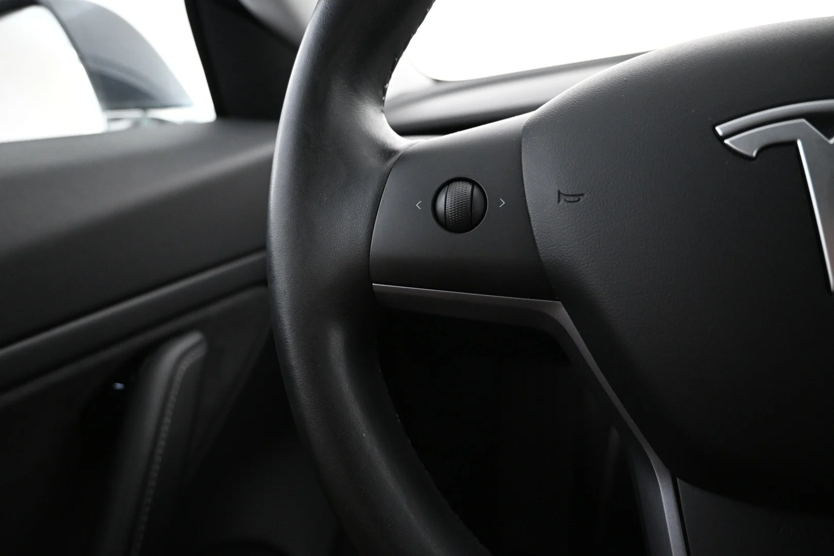 Car Image - 6yO62tBaD0GbaKLFwpF4UN