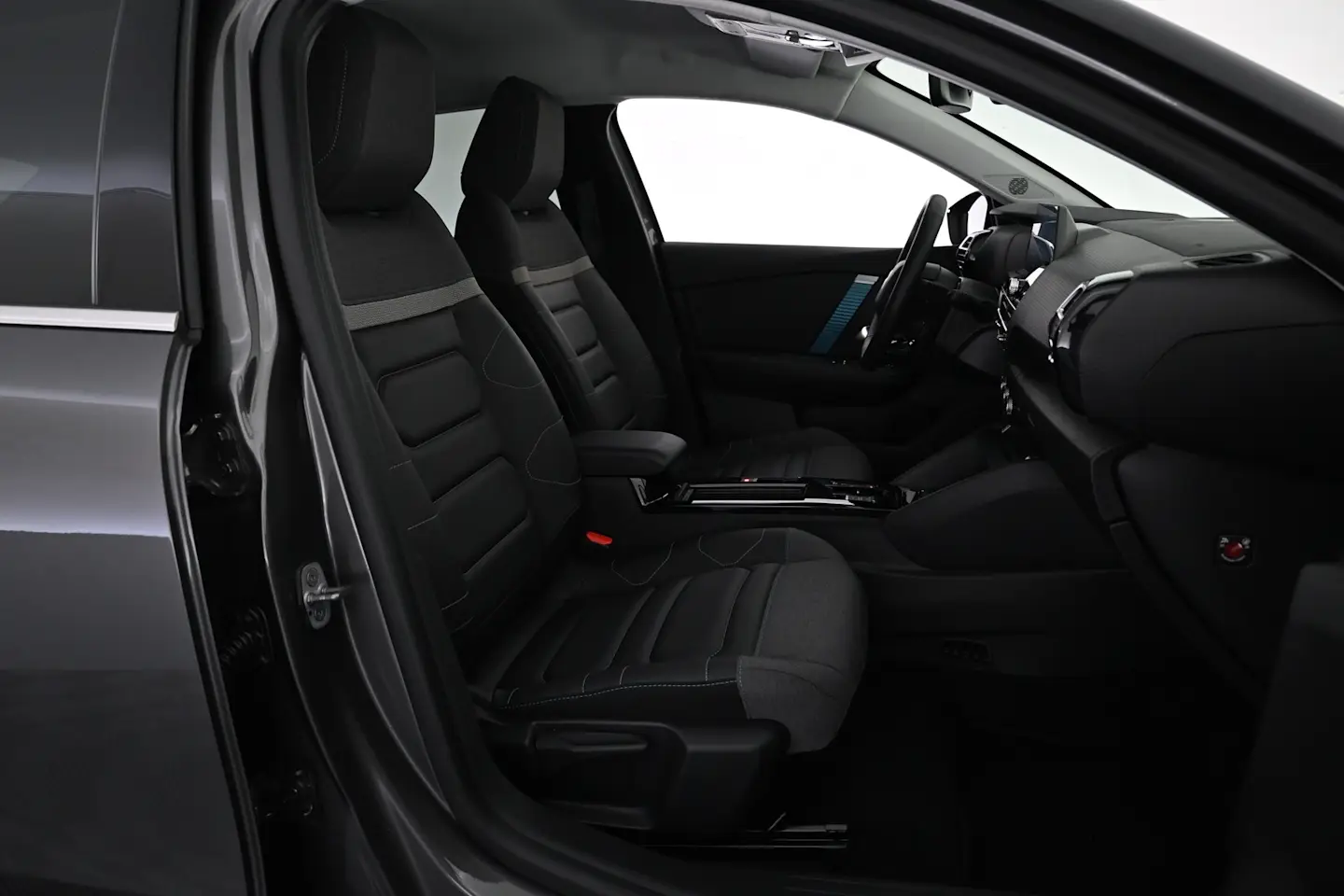 Car Image - 7fsb9FUQ3vSwmho0RvmZ9