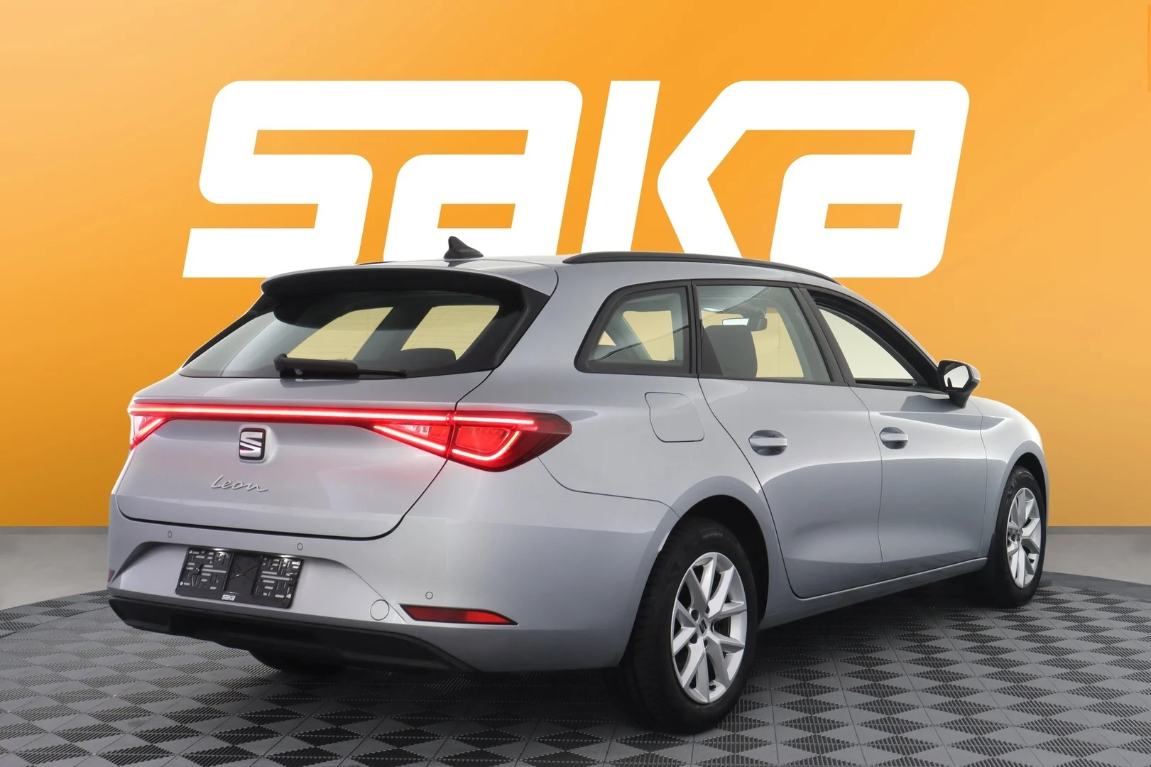 Car Image - 6AbqZGsTMTA8fTOLOS6JeK