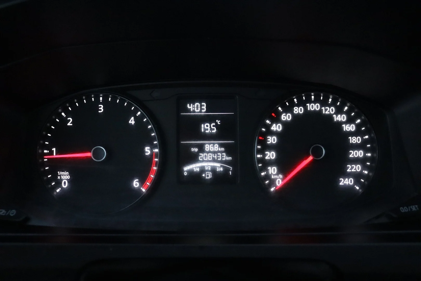 Car Image - 5YOZZQ4JNNlVicdN6fDKbD