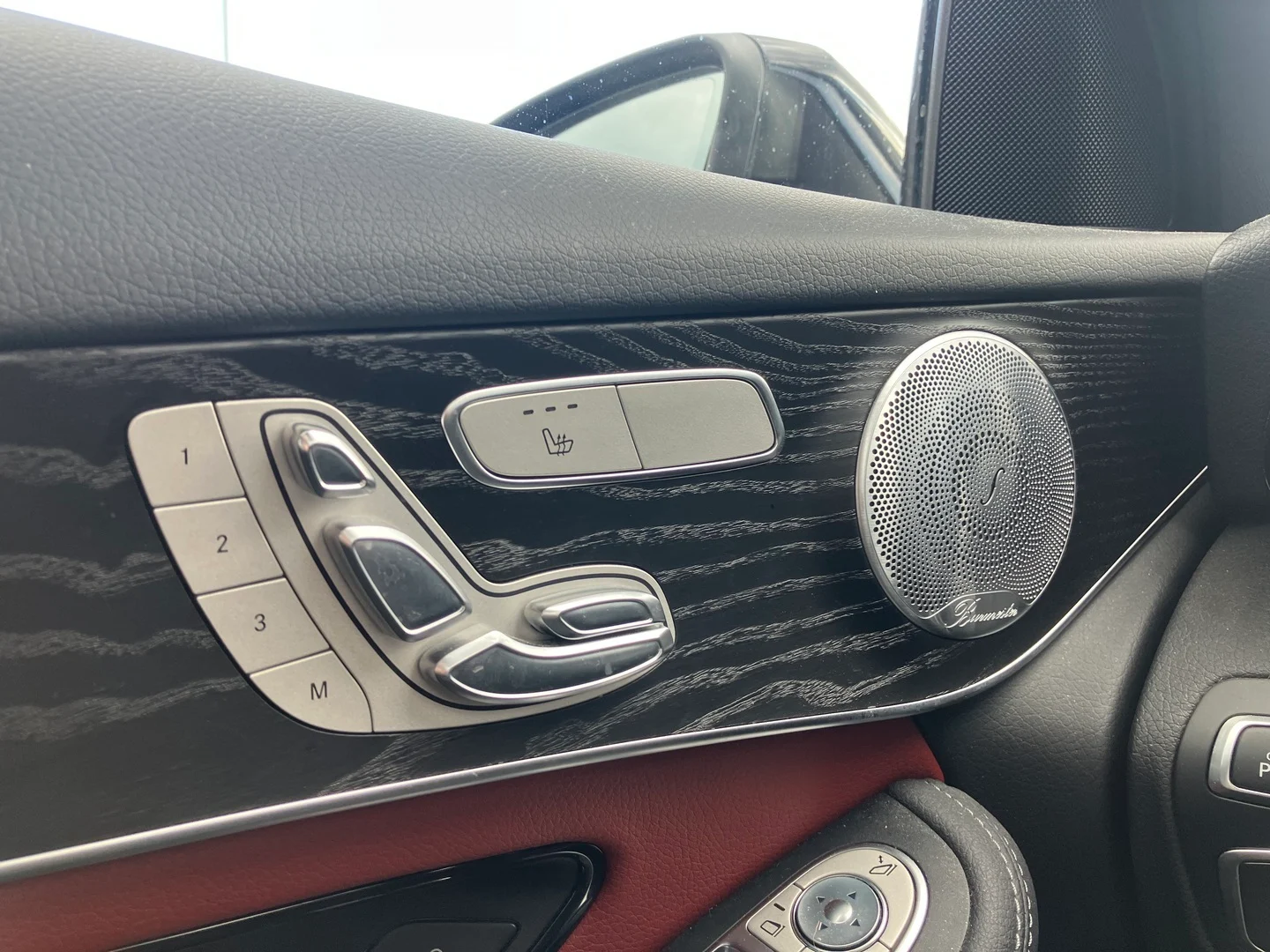 Car Image - ZrxcVuCEovyesBMEfNB7T