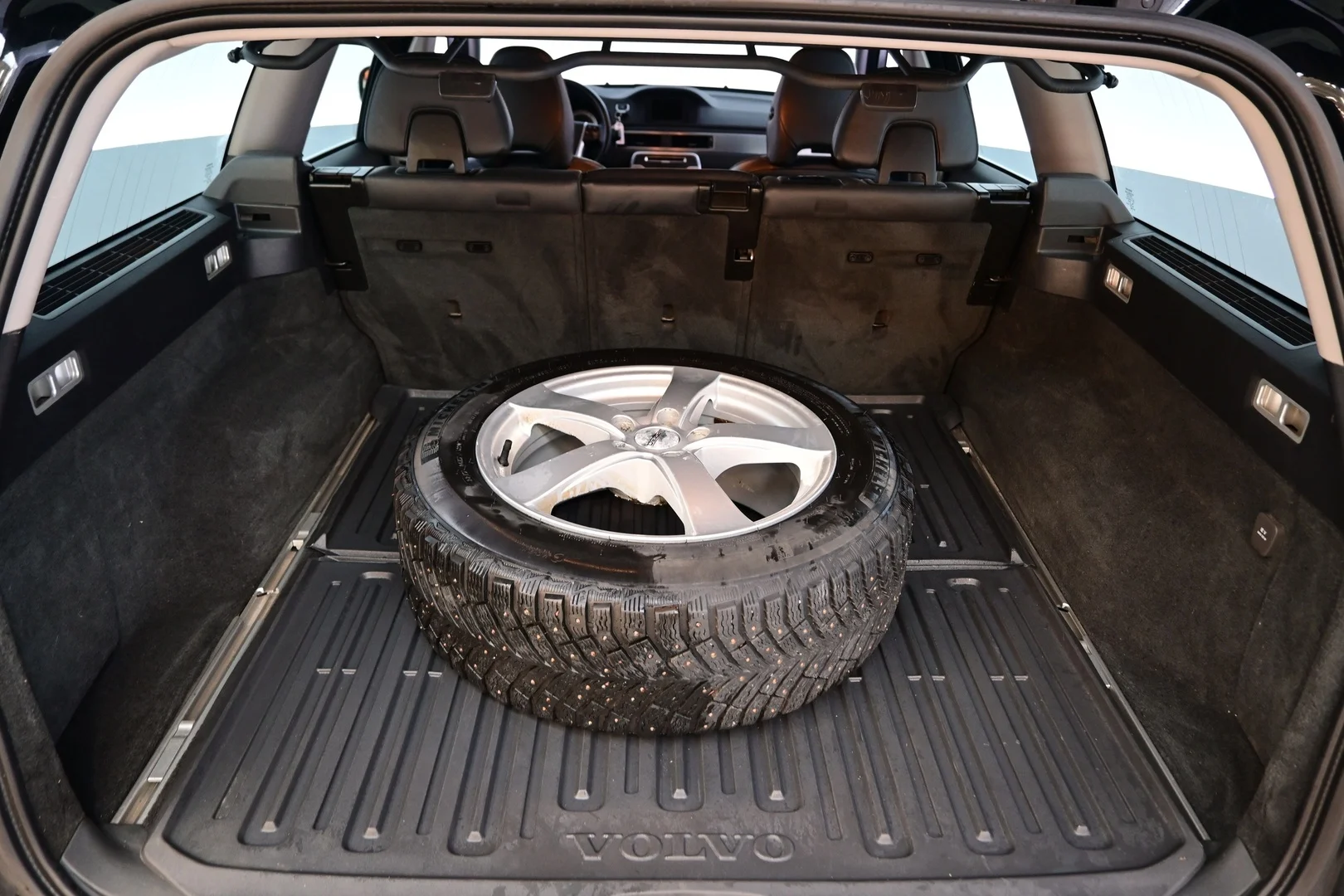 Car Image - 4SHa4xUQDN6isTwJB6rcQg