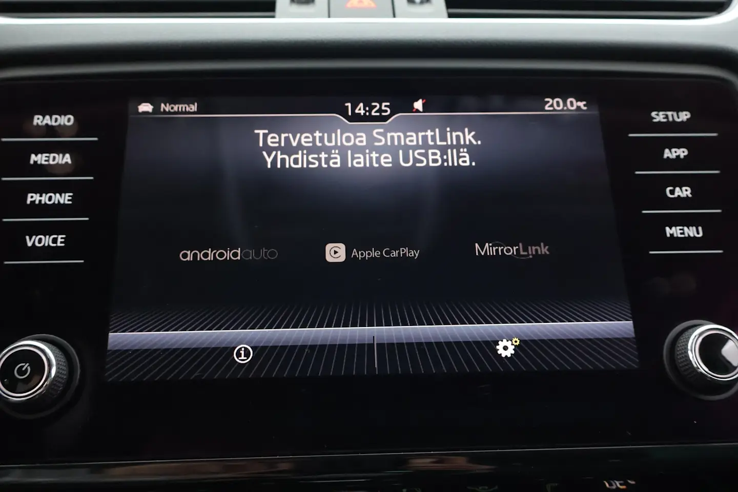 Car Image - 2Cu1FlpKUmKCrylVlgQE1u