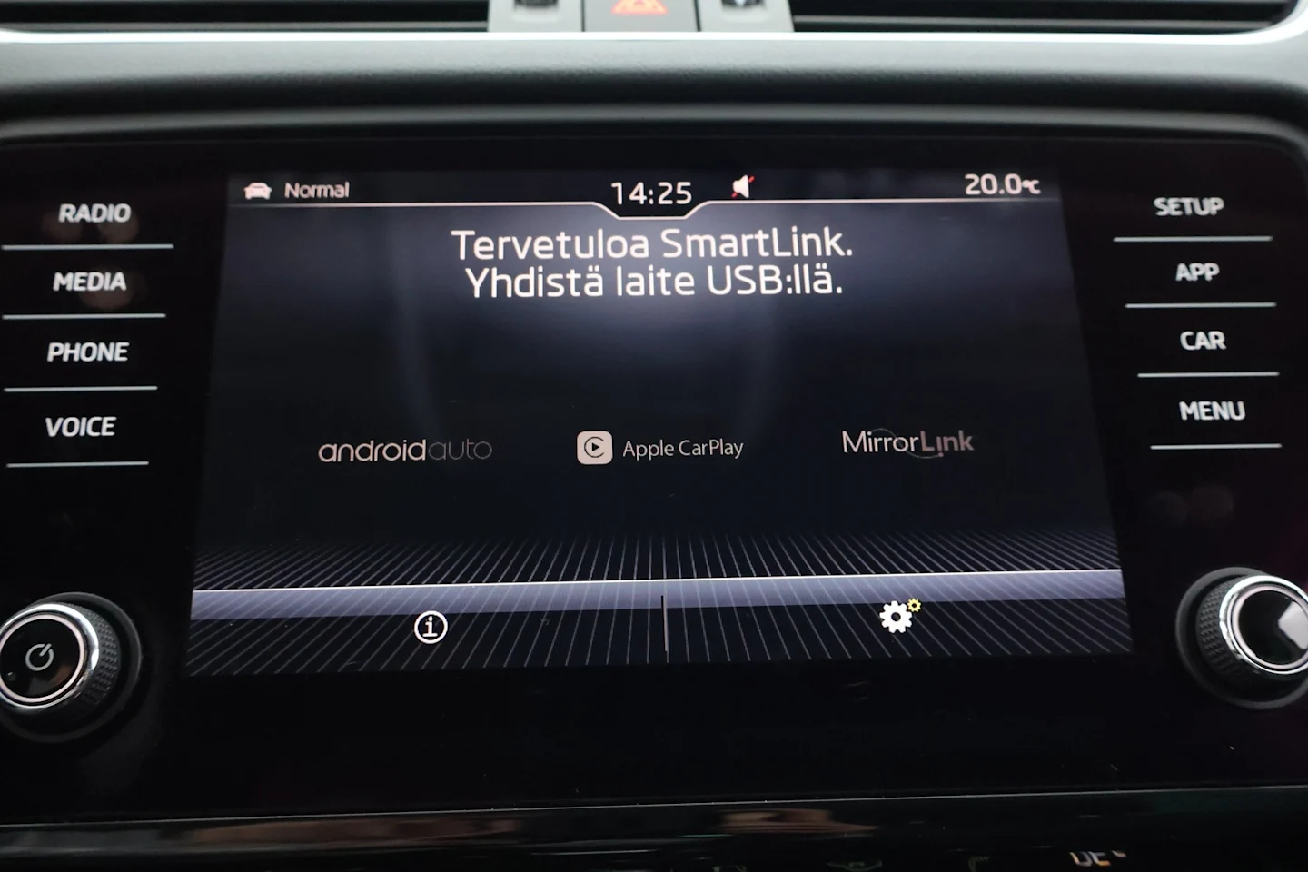 Car Image - 2Cu1FlpKUmKCrylVlgQE1u