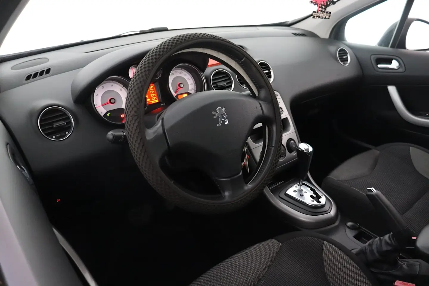 Car Image - 3tJnTDdvARh44gy9Vi4dfJ