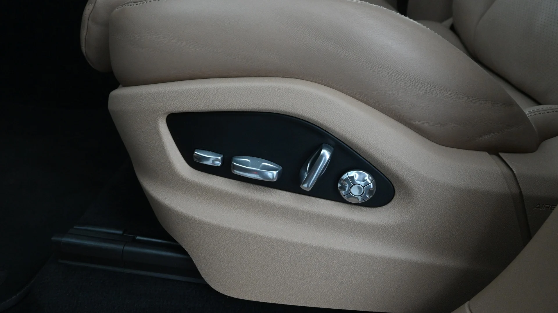Car Image - 4Y5ySbD2pY4ibAV9fhSG9I