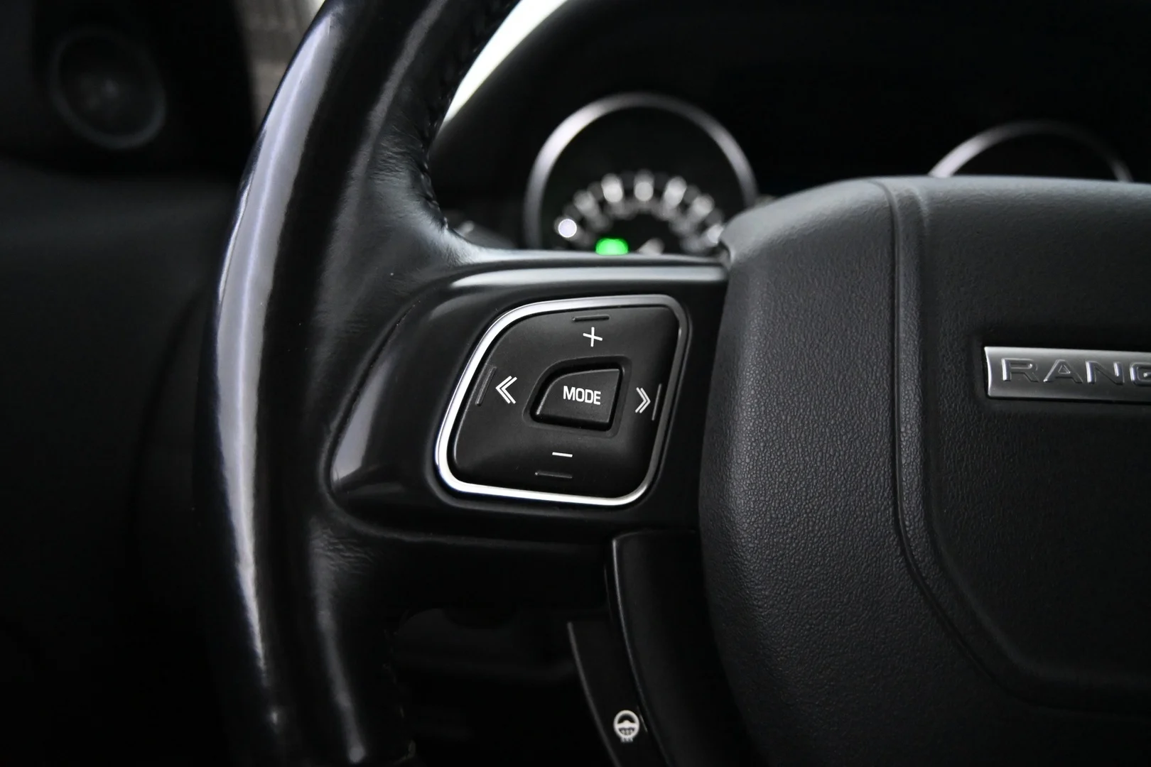 Car Image - 4Vl7WbJTw0XlI7BaHFVVrx