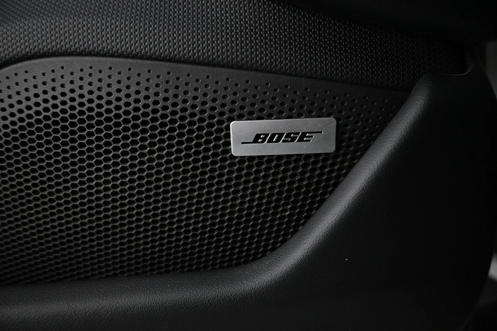 Car Image - 4reBFYPllrETXVa8yF8yYy