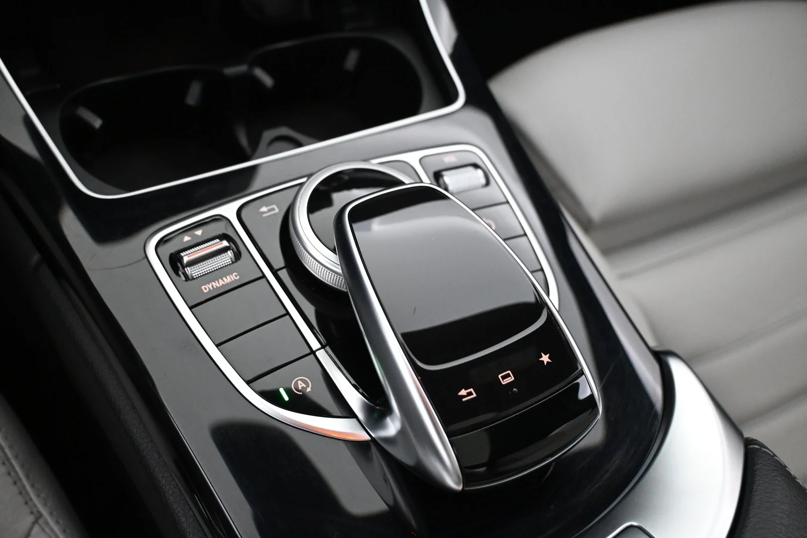Car Image - 4p2JNSYmC5nopIULj7WLo7