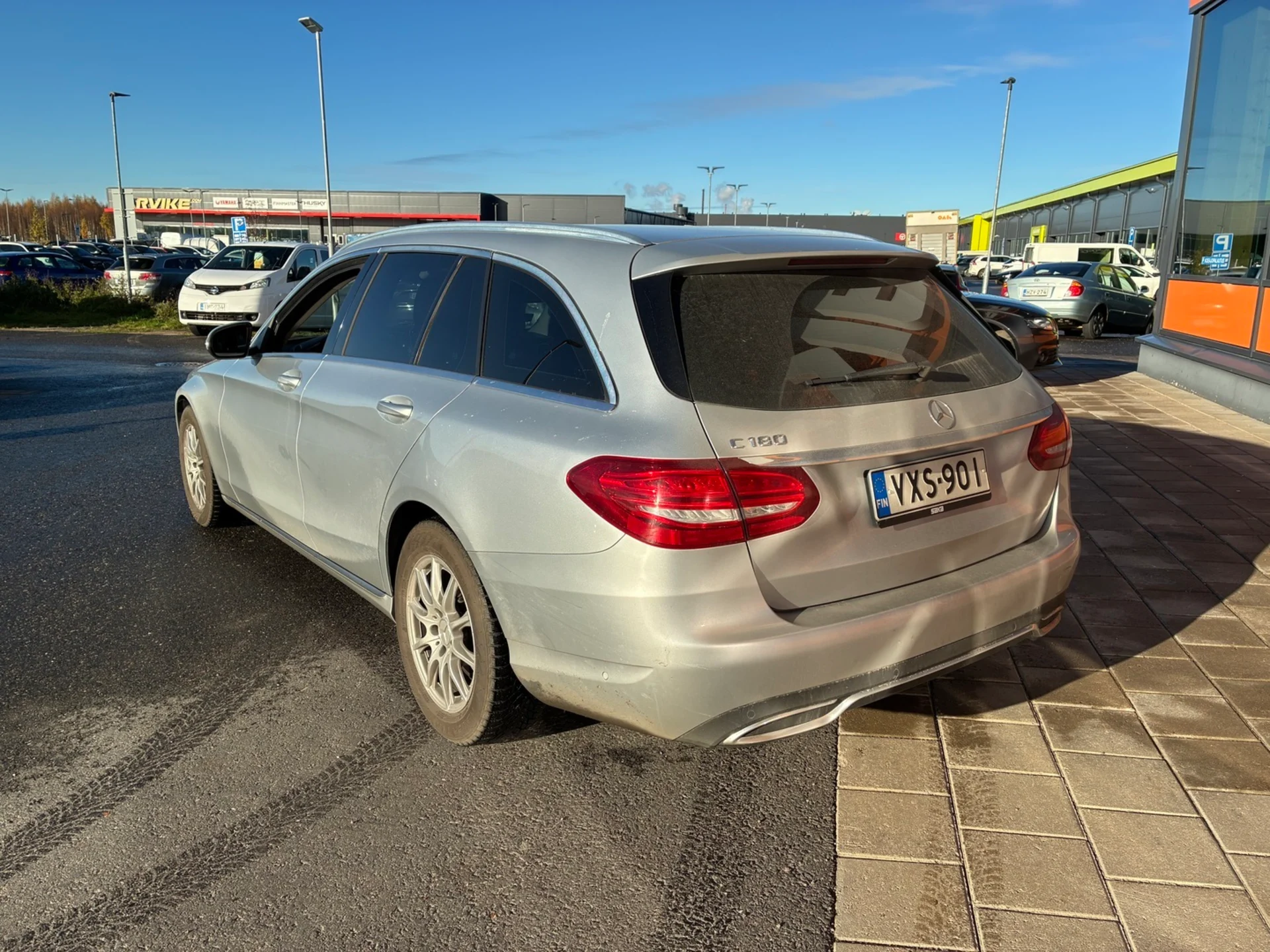 Car Image - 26TTFTRNpMEvhm6r79tIS5