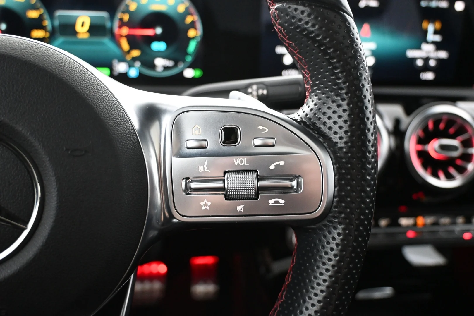 Car Image - 2LoqmpisSTPi7fncShVfVF