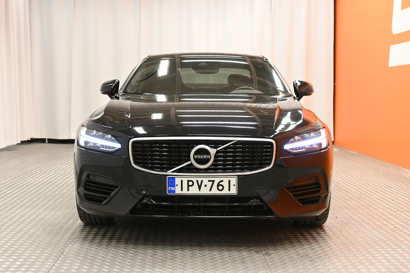 Car Image - 7uA1qSiMrZqz8cOSy1V6cZ