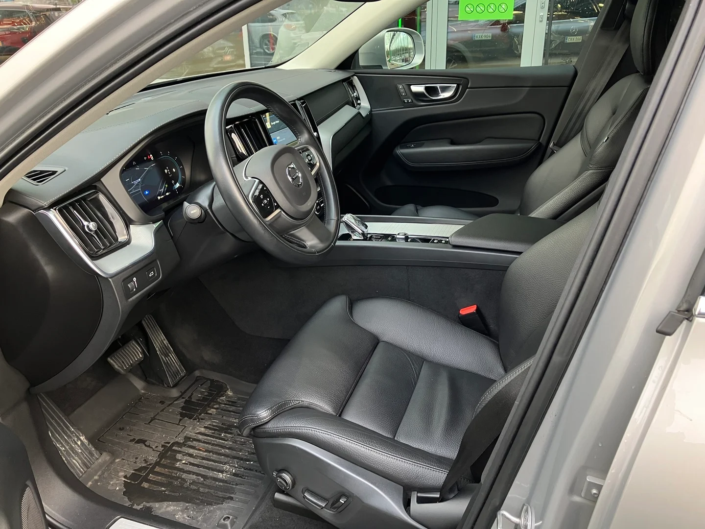 Car Image - 1VqqAllYLzbcXAMoF6gwcJ