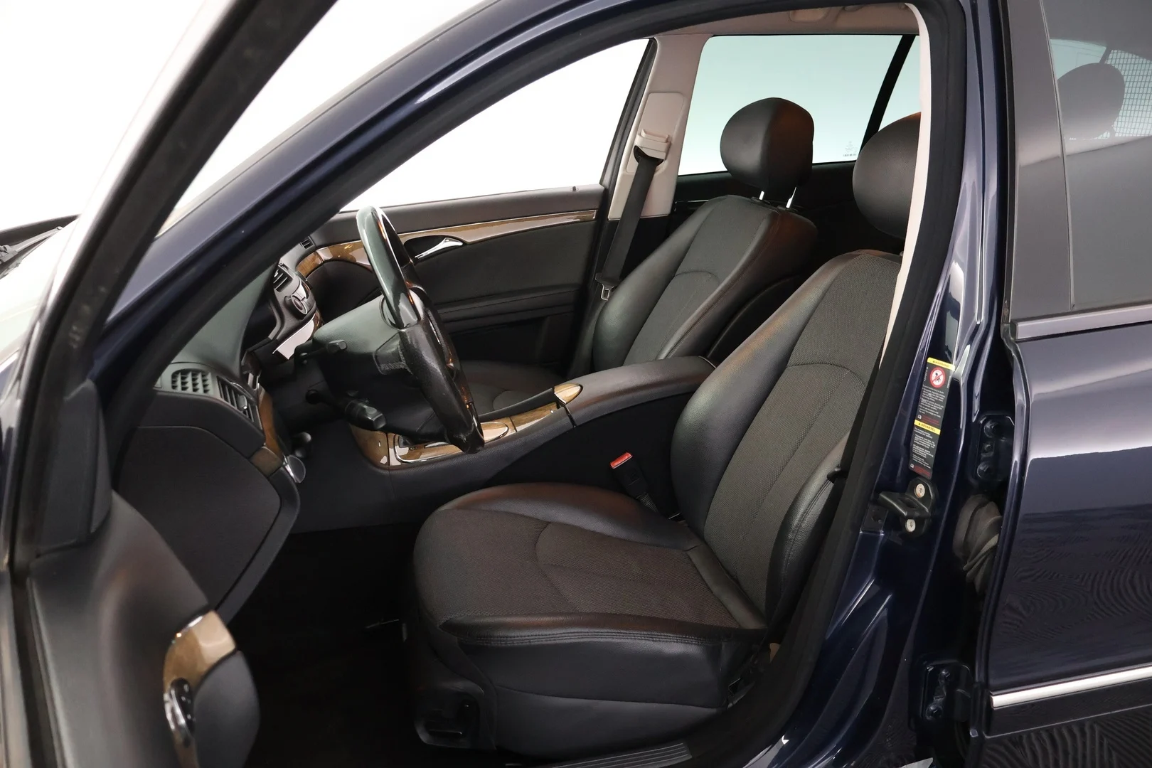 Car Image - 5PbIJrcIwZzeB5o2sIbbIN