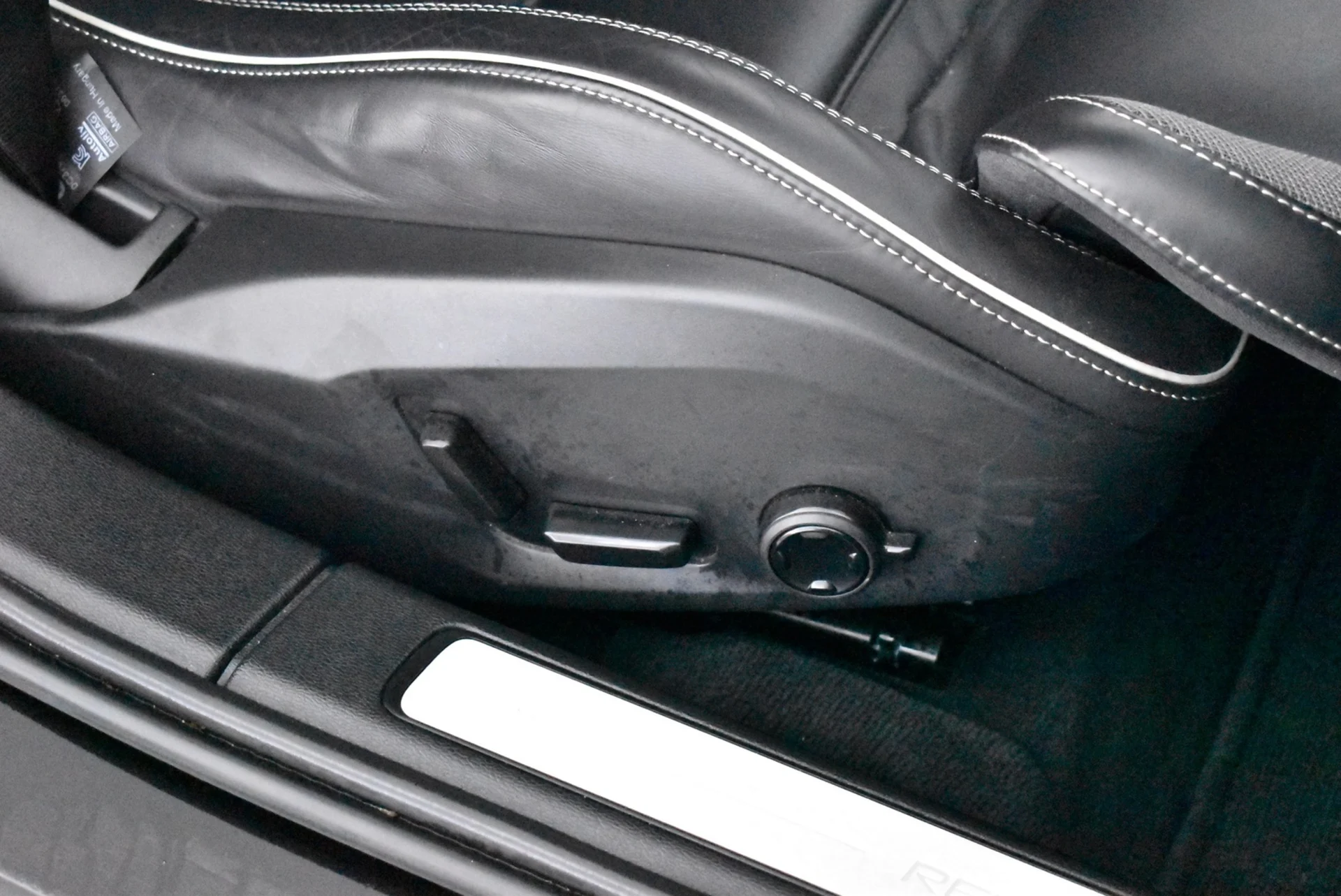 Car Image - 60snDbhJakJ9PqSUmY2WzU