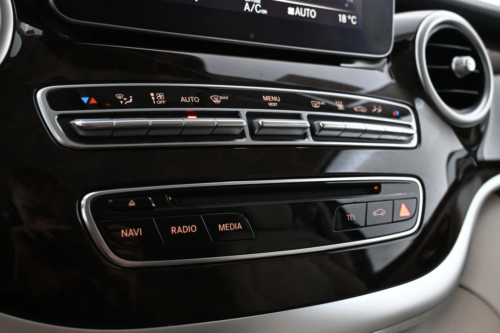 Car Image - 4lKUIOlAnrwNWXepl3MbEy