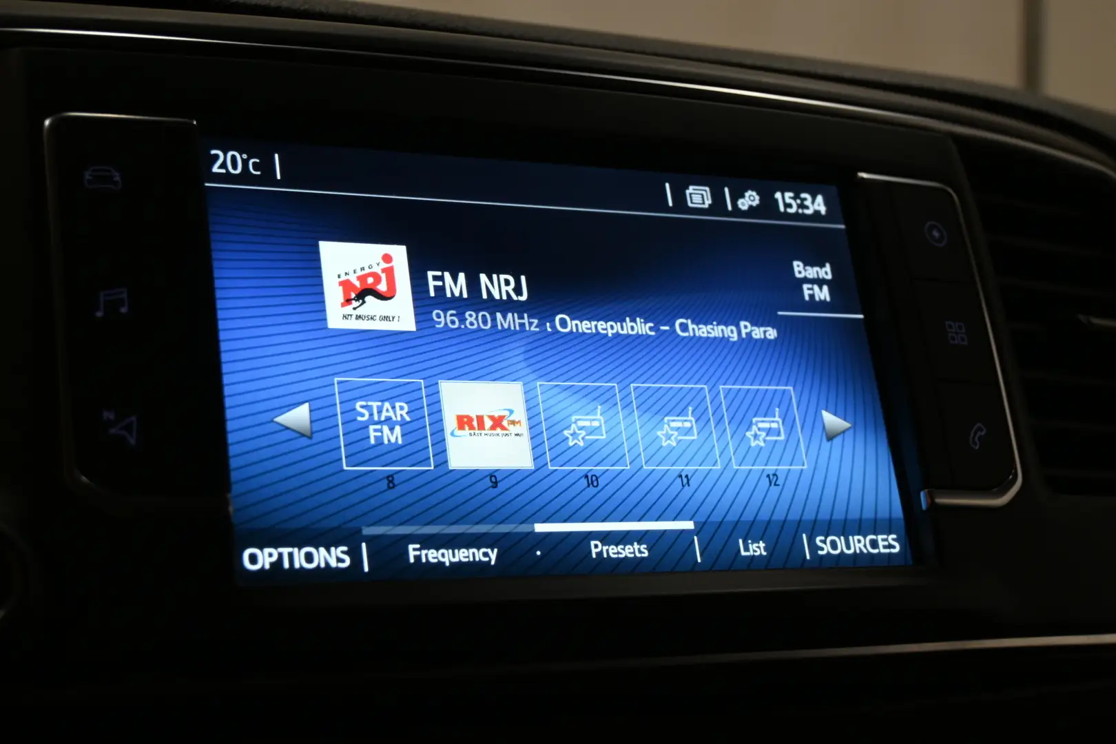 Car Image - 1KUM33XEESLai3At9q4SXJ