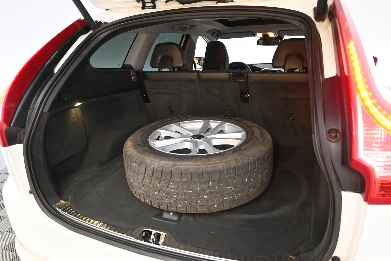 Car Image - 4GeYXSsRLEbxpOVdmxFFit