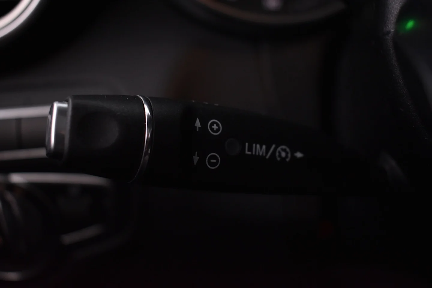 Car Image - 7HQq3MOQRnGI3ByDvxHblg