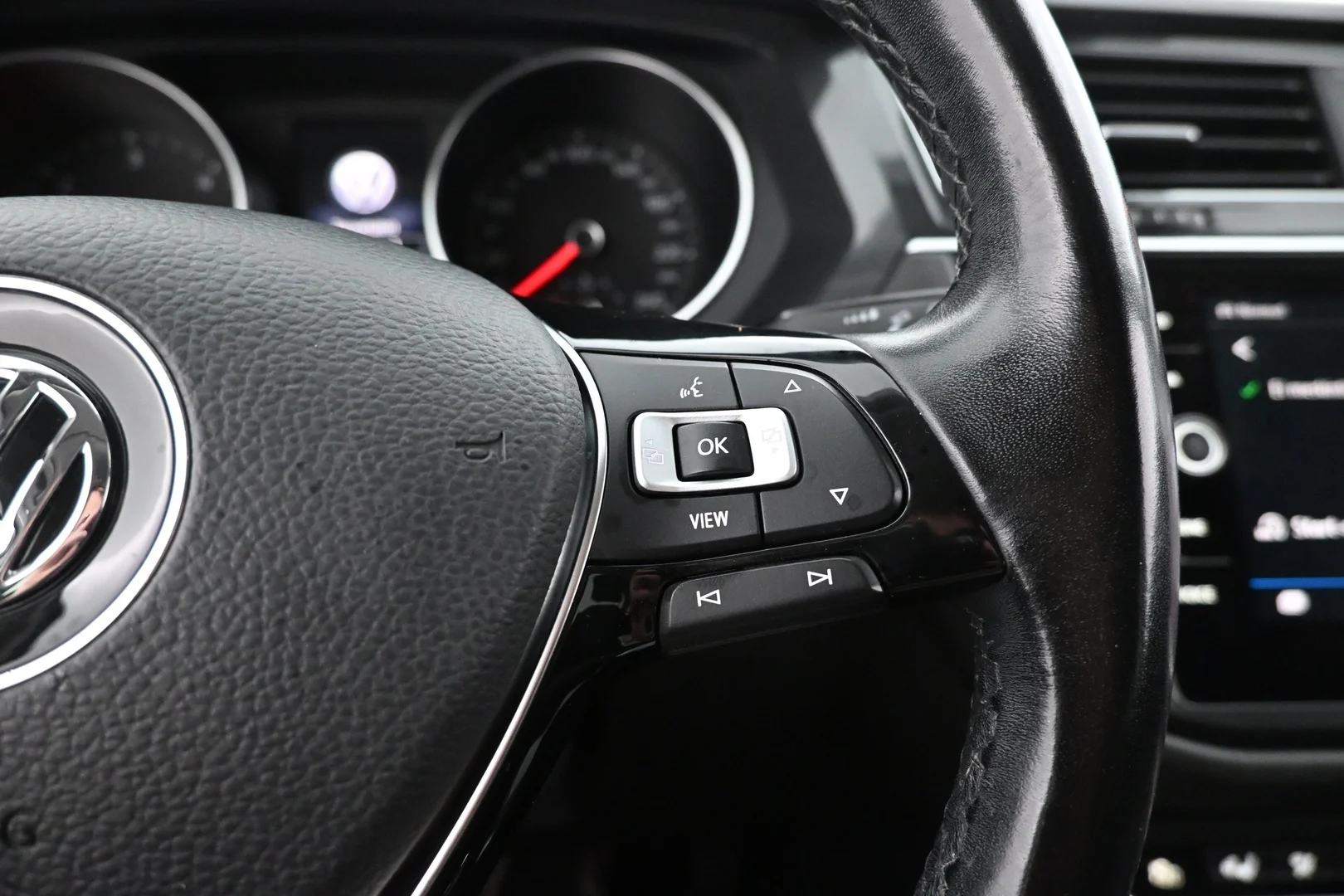 Car Image - 6JkW5QO1r1XLVfQ7uUbVT9