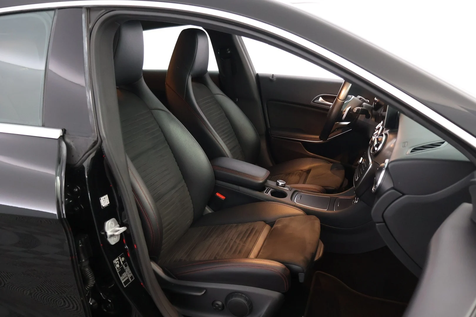 Car Image - 4sfT0wTEpKyYtcRwH9qccb