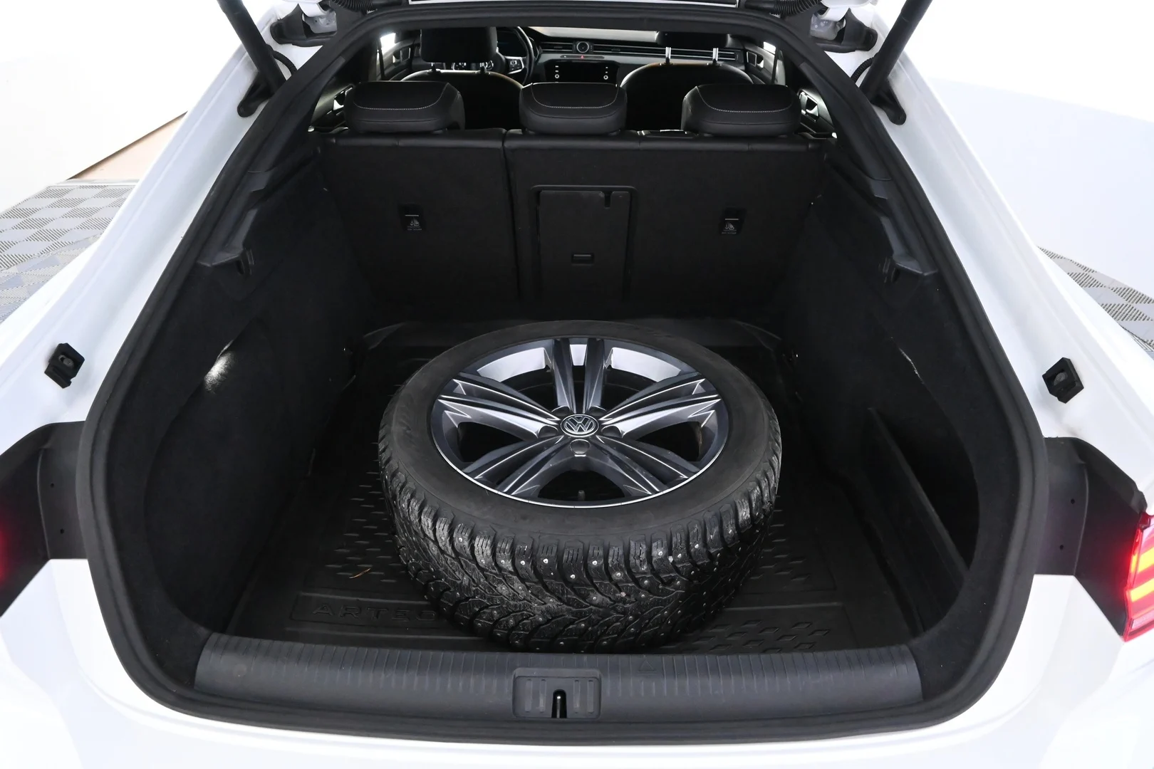 Car Image - 34NBVhC3VRQFWEehVGnle4