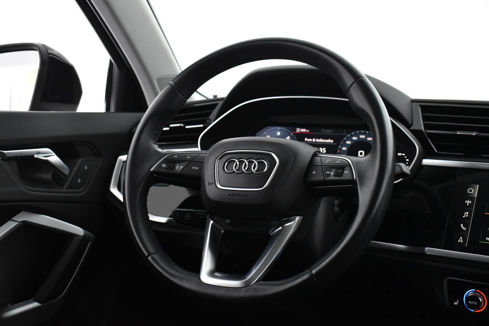 Car Image - 6EVo0jVxR5EikbQ6SAwz4X