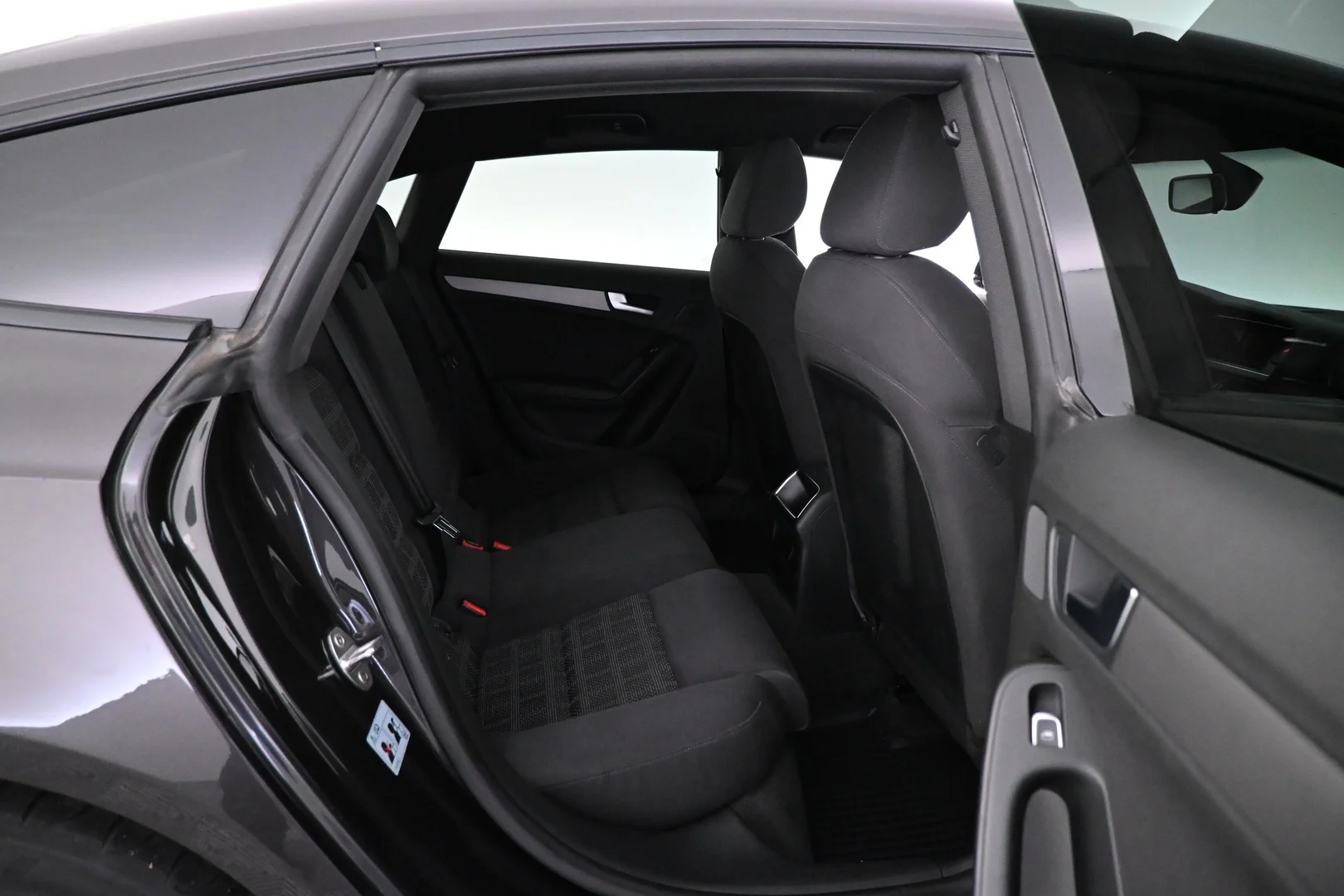 Car Image - 5wcqxDFtMGLQvyFVEB7Kjt