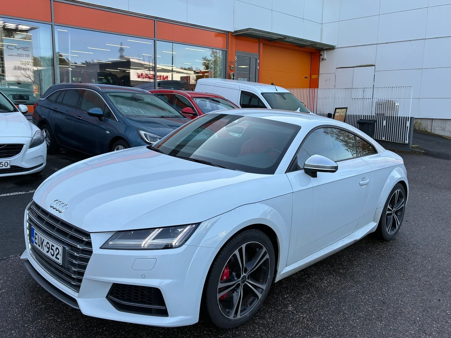 Car Image - 109OA5uCWlvJYbRQuJc3Z9