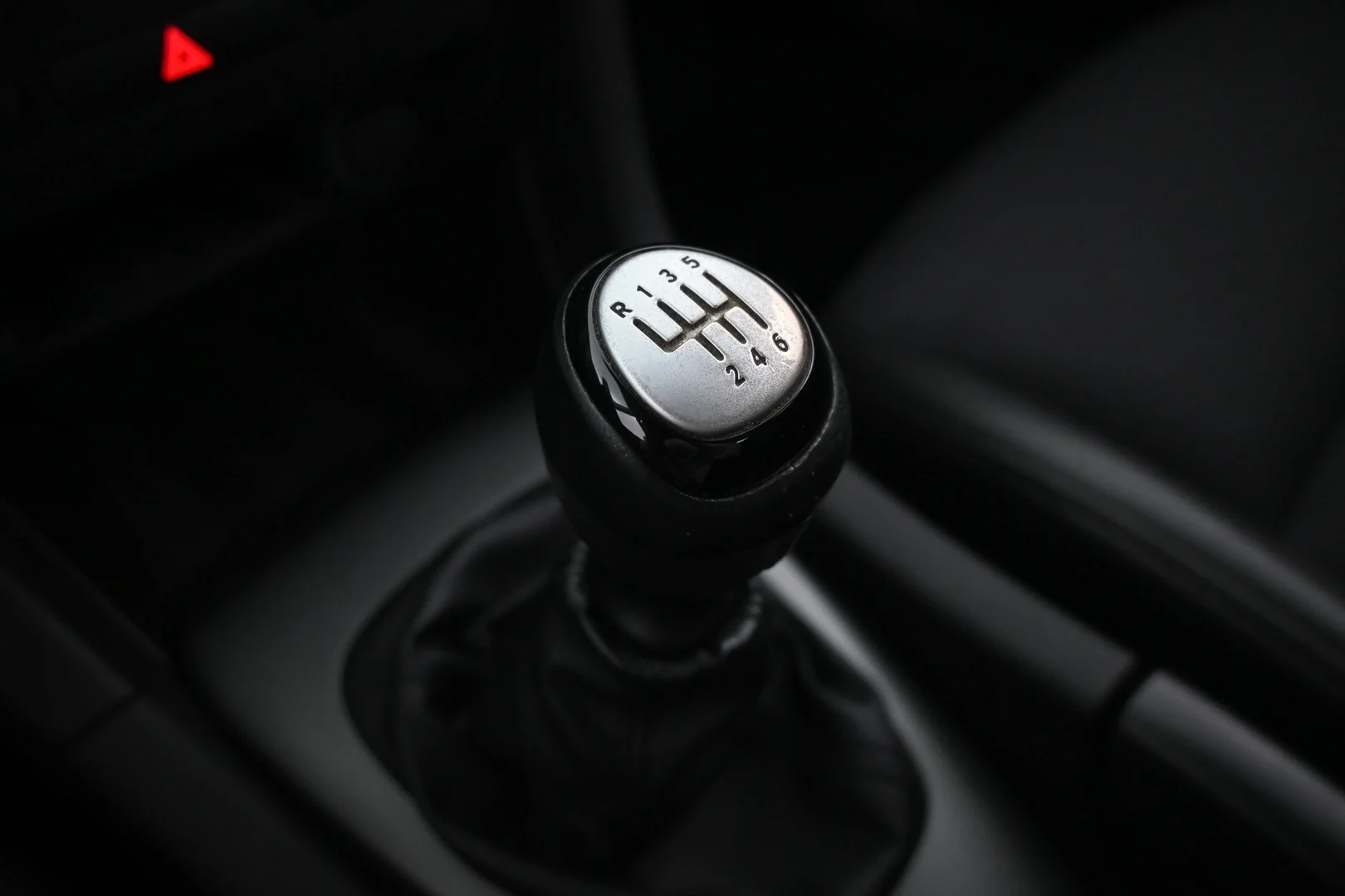 Car Image - 12YrewZshbvaVWq8PrOvyt