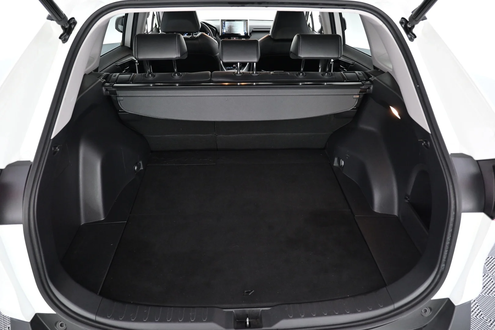 Car Image - 5cgOEVIORLhPcoDuGN8hSy