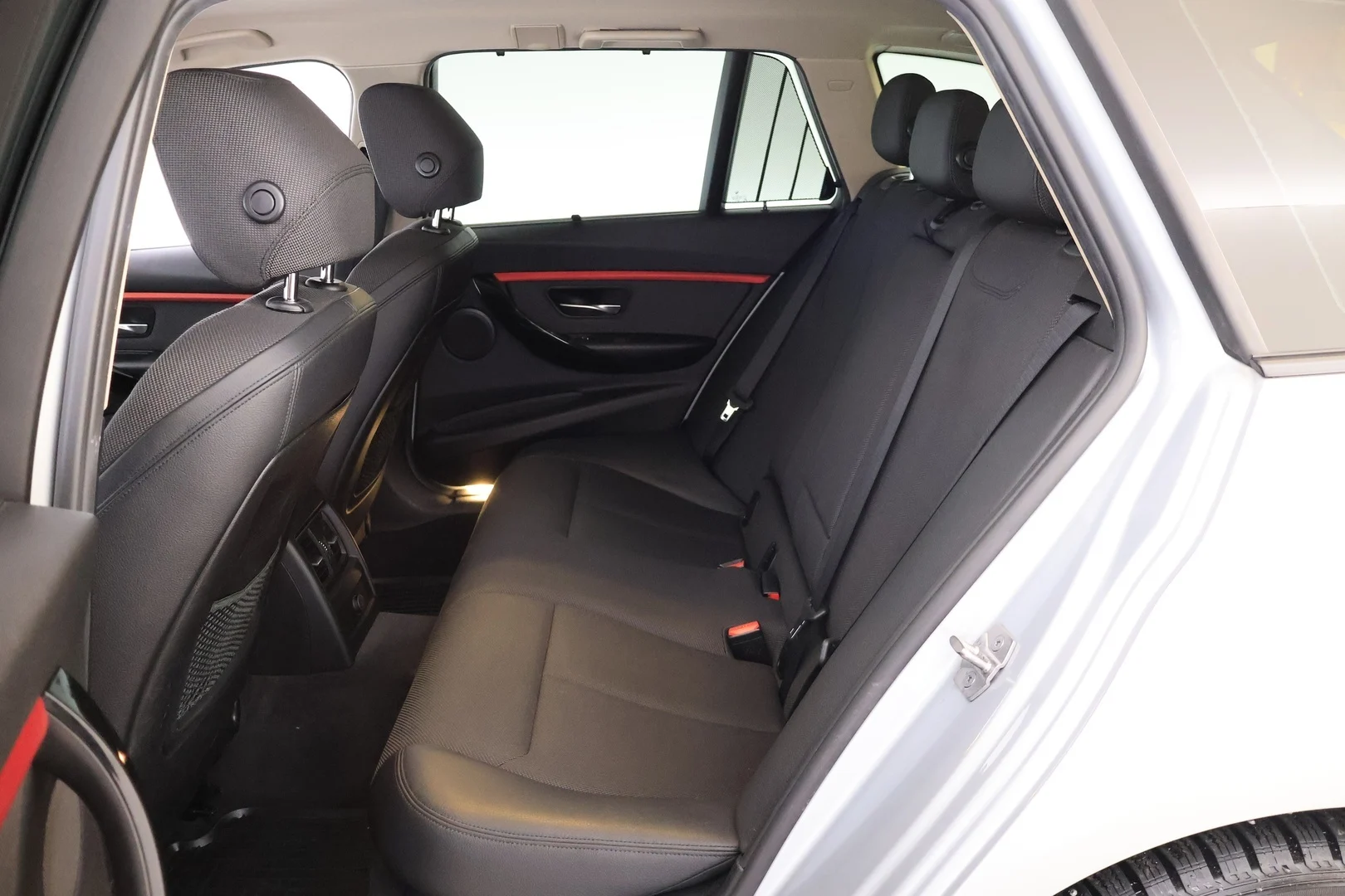 Car Image - 25Gv02QOLDDzm9FhekDGTM