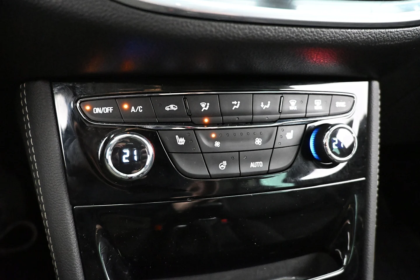 Car Image - 3DMjYhwuPzVpYs0pRgcfFJ