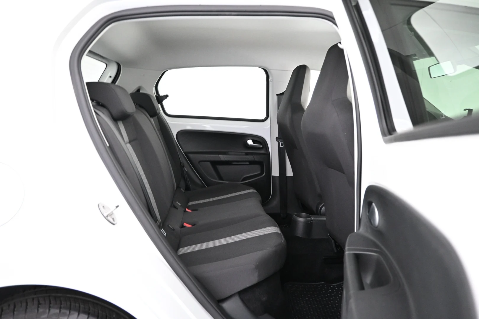 Car Image - 7wayDh6kTkpw9RPH8jUhjM