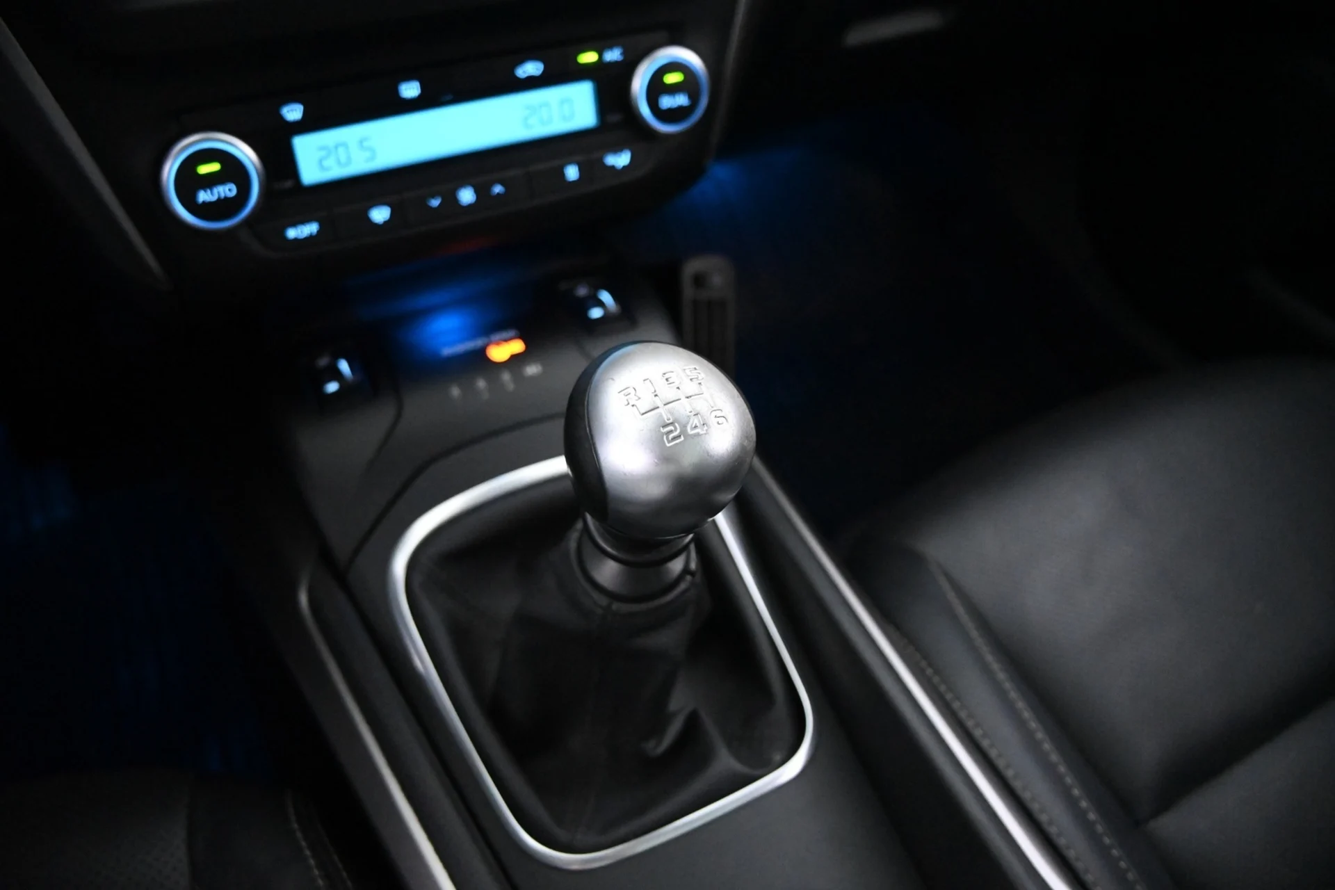 Car Image - 2asLIyYU7LGdXux2GVtLRn