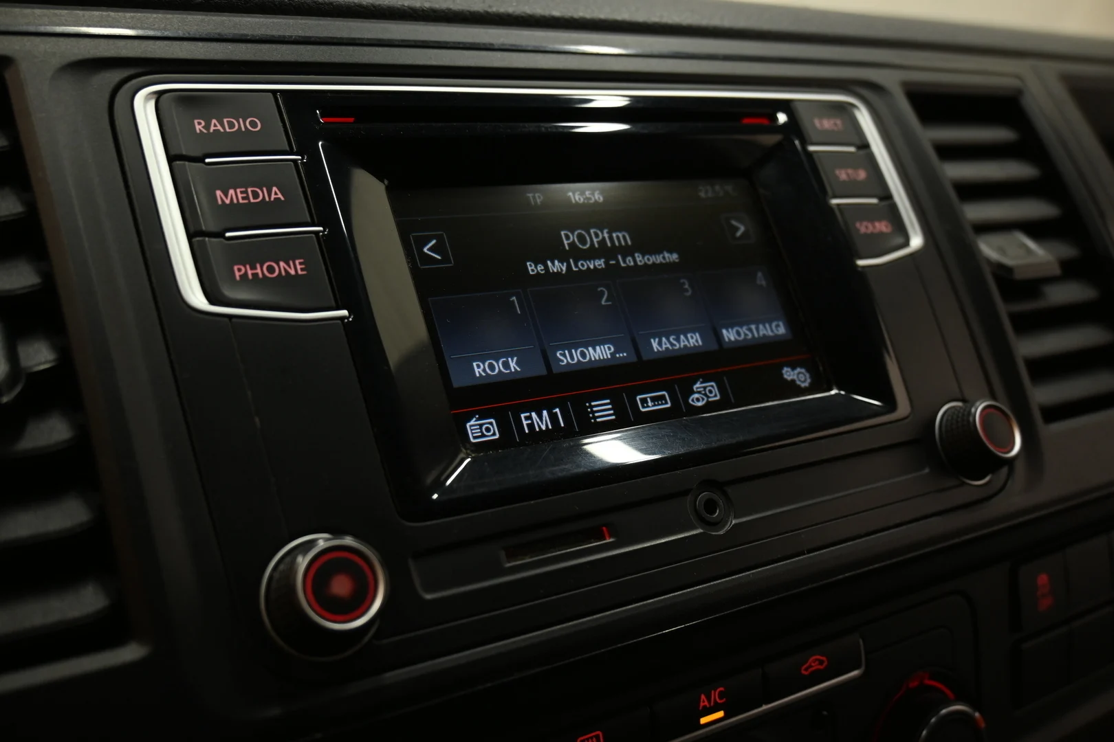 Car Image - MnmlckIlrDKzPyL9x8Ply