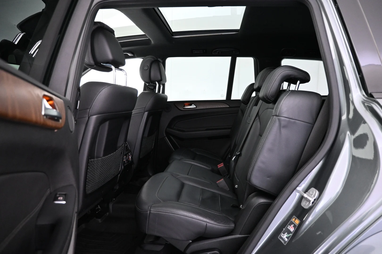 Car Image - 4aiFFdU75BqWgshtyqki8E