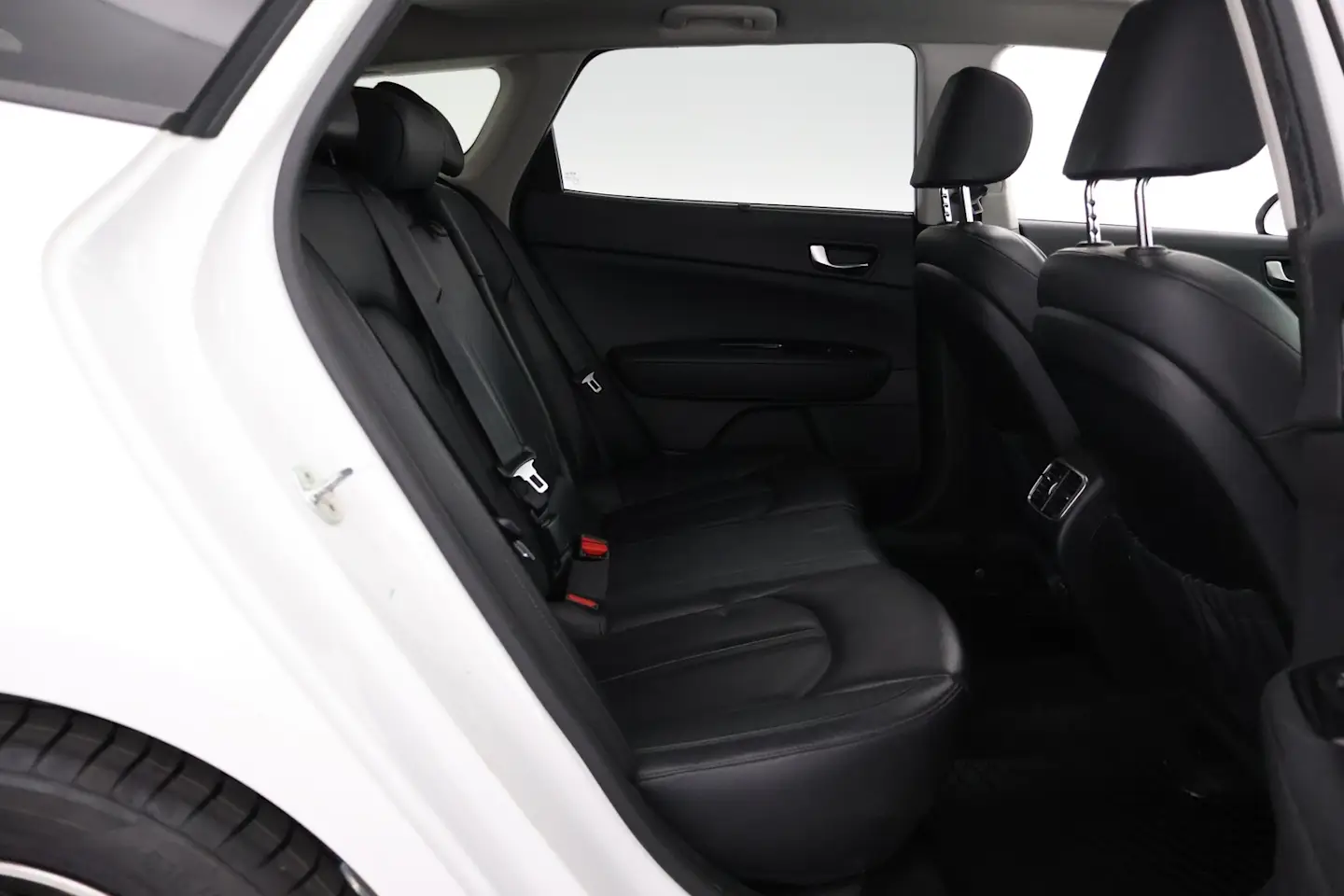 Car Image - 2gZYqtYXHqkga3HXtTmjOL