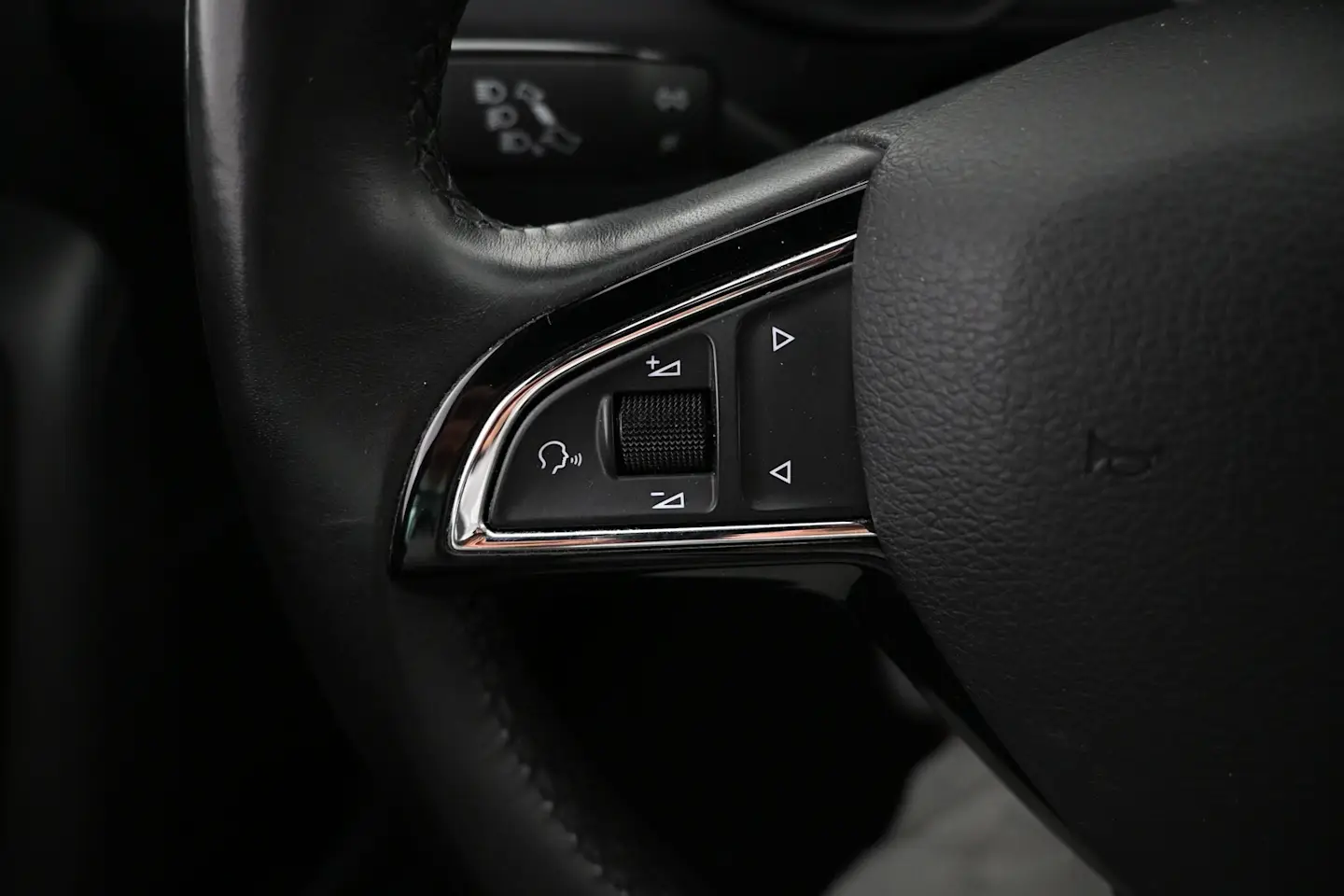 Car Image - 7zBm2LOpgDLq9LVsaGlDQj